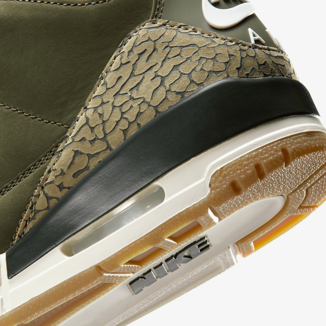 Air Jordan 3 Retro "Medium Olive" - Image 9