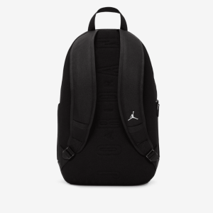 JAMESSENTIALSBACKPACK-3.png 106351