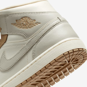 WMNSAIRJORDAN1MID-166.png 124612
